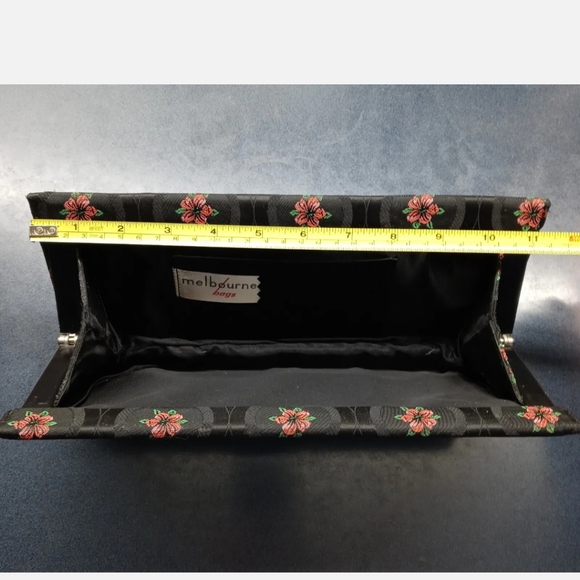 Melbourne Bags Clutch Black With Red Roses No Strap - Picture 3 of 4
